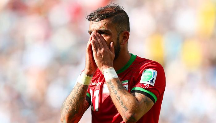 Дежага не играет за Вольфсбург из-за отсутствия документов - Чемпионат Германии