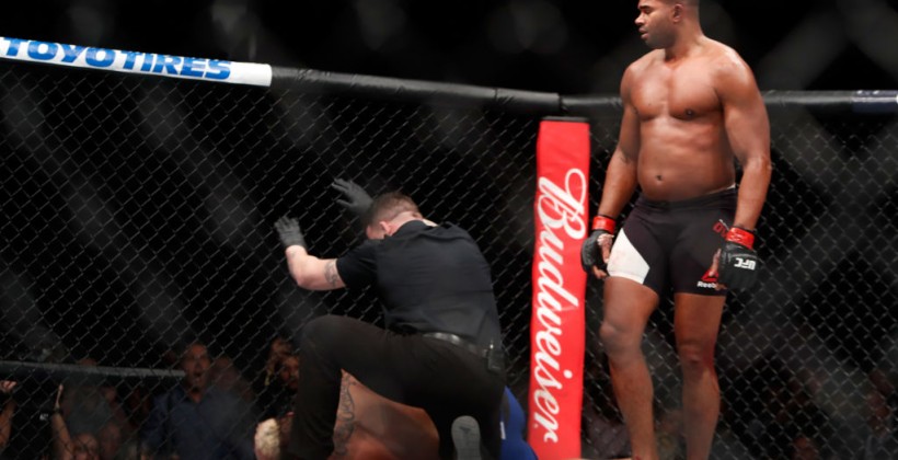 UFC 209: Оверим нокаутировал Ханта - MMA