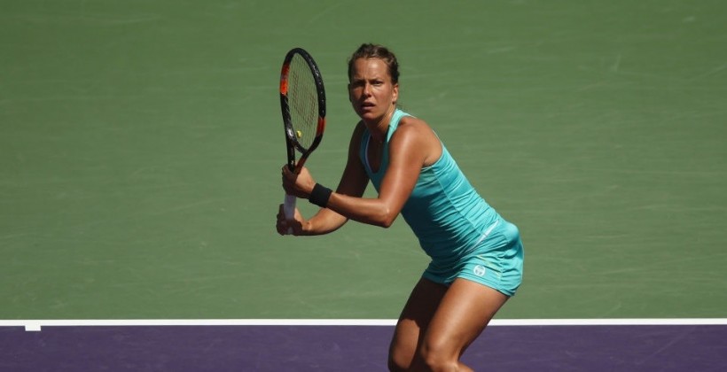 Биль (WTA). Стрыцова - в четвертьфинале, вылет Суарес-Наварро - Теннис