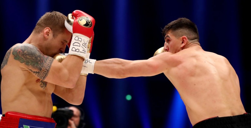 Бриедис затерзал Хука и стал новым чемпионом WBC - Бокс