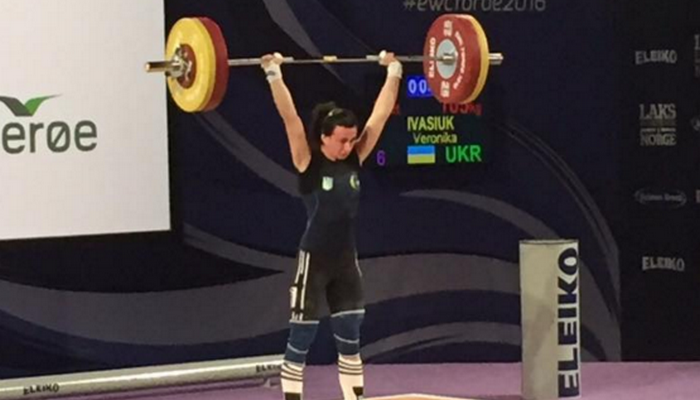 Украинская штангистка Ивасюк стала четвертой на чемпионате Европы - Тяжелая атлетика
