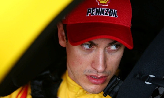 Логано победил в NASCAR после старта с последнего места - Автоспорт