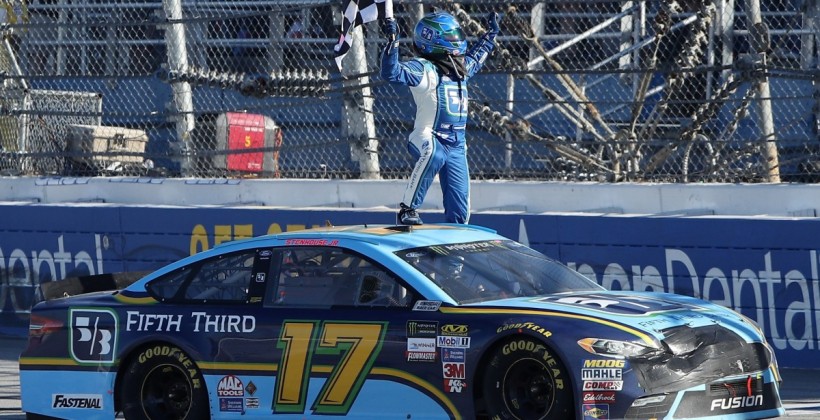 Стейнхаус выиграл гонку NASCAR в Талладеге - Автоспорт
