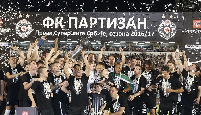Партизан выиграл чемпионат Сербии - Футбол