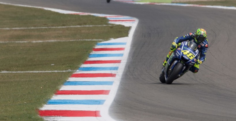 Росси выиграл этап MotoGP в Ассене с отрывом в 0,063 секунды - MotoGP