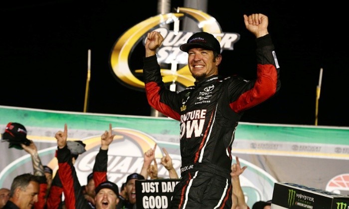 Труэкс выиграл гонку NASCAR в Кентукки - Автоспорт