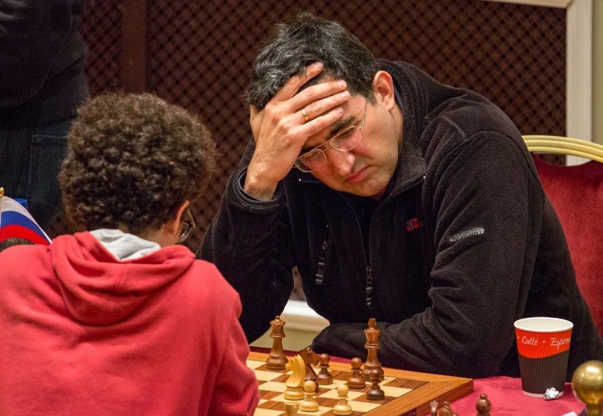Старт на острове для “Биг Влада” не задался, chess.com