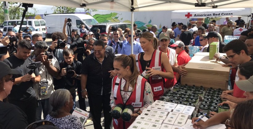 Шарапова поучаствовала в раздаче гумпомощи - Другая сторона