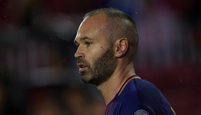 France Football извинился перед Иньестой, что ни разу не вручил ему Золотой мяч - Чемпионат Испании