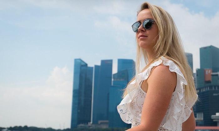 Свитолина весело проводит время в Сингапуре - Другая сторона