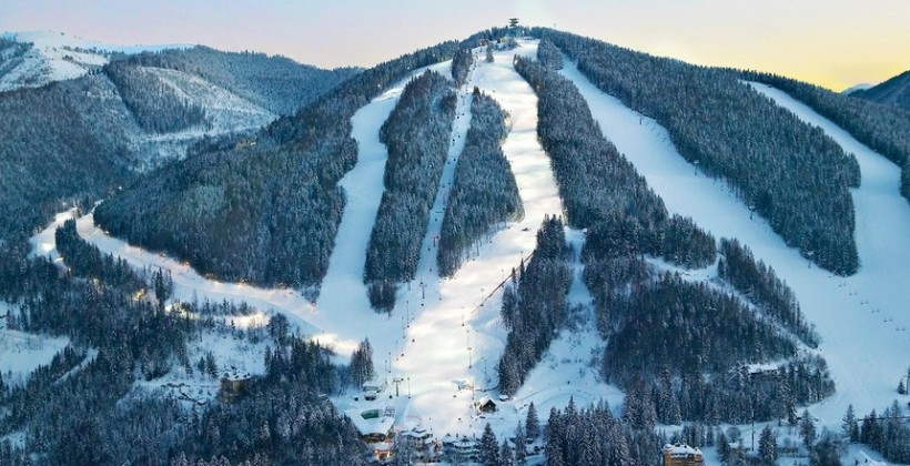 За скільки євро можна подивитися змагання гірськолижників - Зимние