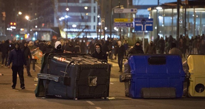 Сотрудник полиции погиб в драке с российскими фанатами в Бильбао - Лига Европы
