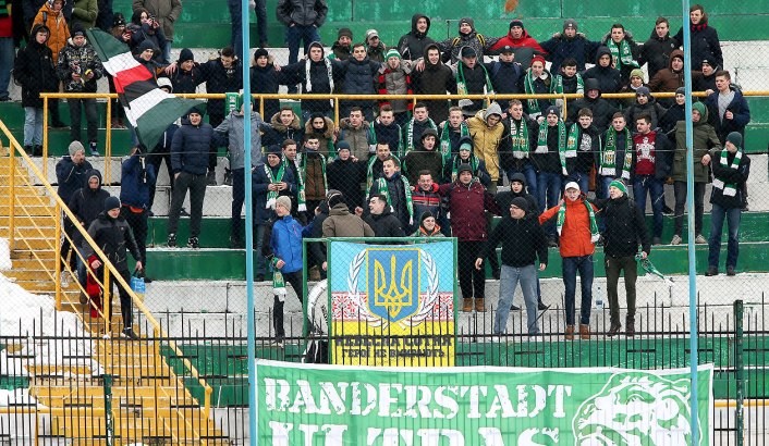 Часть фанатов Карпат опровергли поддержку призыва к Козловскому спасти клуб - Чемпионат Украины