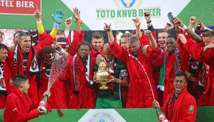 Ван Перси помог Фейенорду выиграть Кубок Голландии - Чемпионат Нидерландов