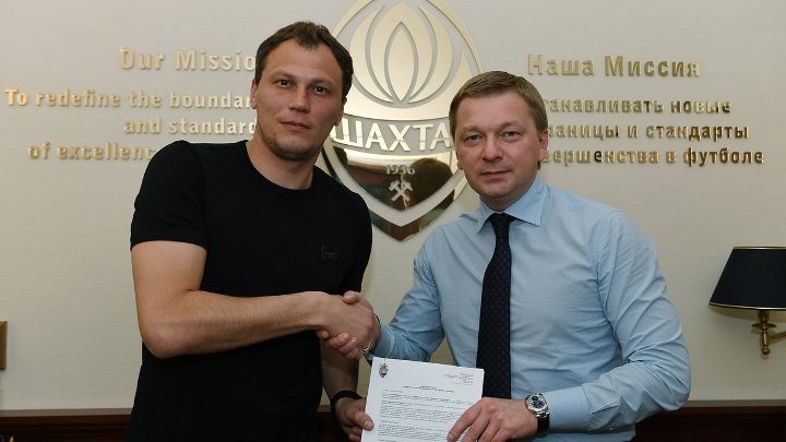 Шахтер продлил контракт с Пятовым - Чемпионат Украины