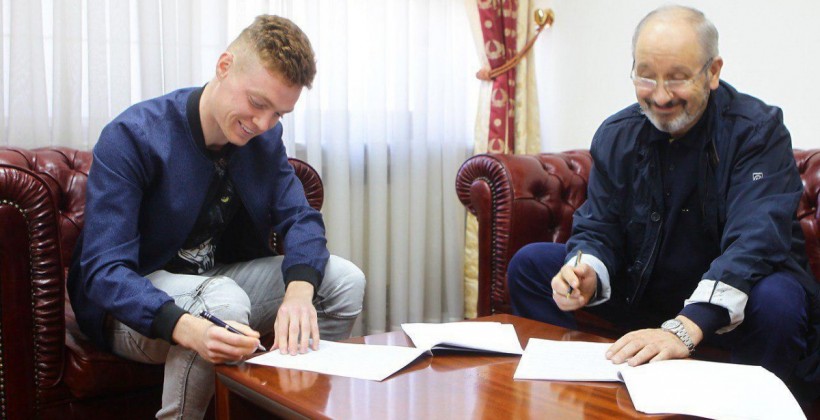 Цыганков продлил контракт с Динамо до 2023 года - Чемпионат Украины