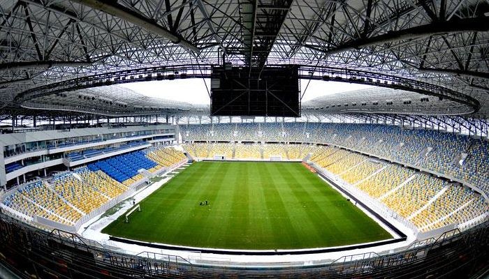 Карпаты не будут играть на Арене-Львов из-за качества газона - Чемпионат Украины