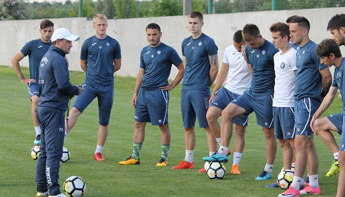 Олимпик на первом сборе проведет четыре спарринга - Чемпионат Украины