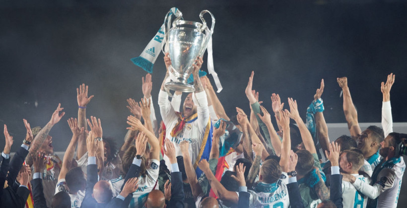 Победитель фентези ЛЧ получил Playstation 4 от Sport Arena - Лига чемпионов
