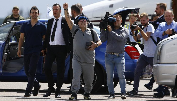 Диего Марадона прилетел в Беларусь. Он будет президентом Динамо-Брест - Футбол
