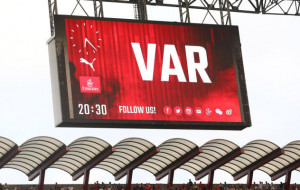 VAR в футболе работает неправильно. Надо брать пример с НФЛ