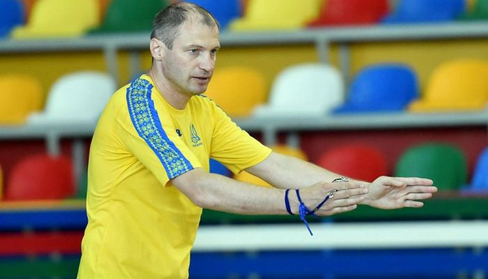Тренер женской сборной Украины по футзалу: "В перерыве команда сидела в раздевалке молча" - Футзал
