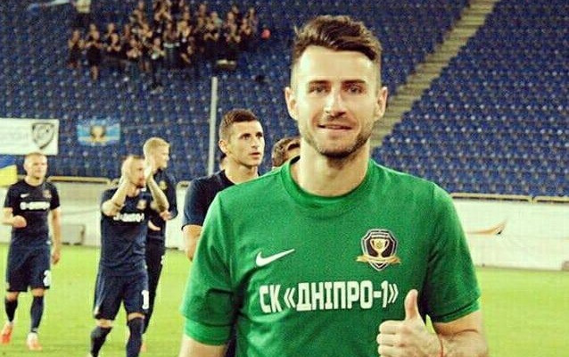 Вратаря СК Днепр-1 забрали в больницу прямо с поля - Первая лига Украины