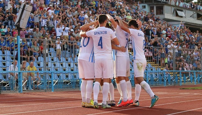 Десна может подписать бывшего форварда Шахтера и попрощаться с 4 игроками - Чемпионат Украины