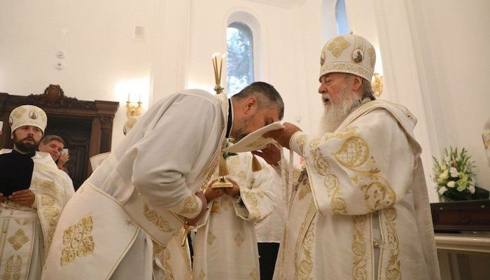 Свічка за Будівельник. Президент, при якому зник легендарний клуб, став священиком - Баскетбол