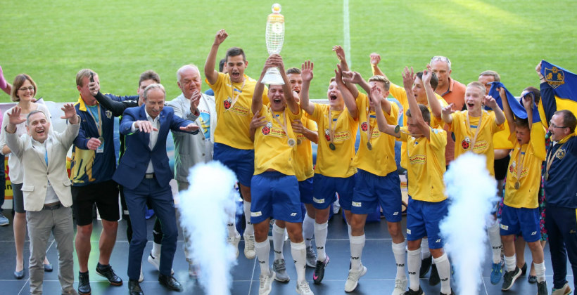 Футбол: Украина - чемпион мира по футболу среди детей под опекой