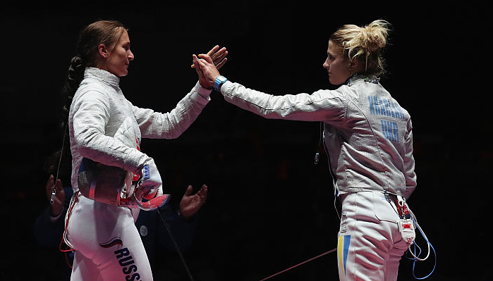 Харлан - чемпионка мира по фехтованию - Фехтование