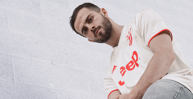 Ювентус презентовал новую гостевую форму на сезон 2019/20 - SportStyle