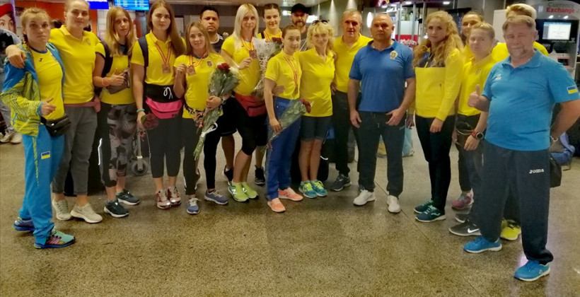 Женская сборная Украины завоевала пять медалей на чемпионате Европы по боксу - Бокс