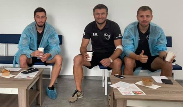 Игроки Прикарпатья сдали кровь в рамках благотворительной акции - Первая лига Украины