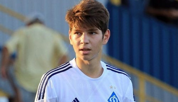 Хавбек Динамо Кравченко на правах аренды перешел в Олимпик - Чемпионат Украины