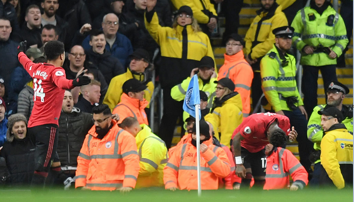 Ман Сити ищет своего болельщика в связи с проявлениями расизма в игре с МЮ - Чемпионат Англии