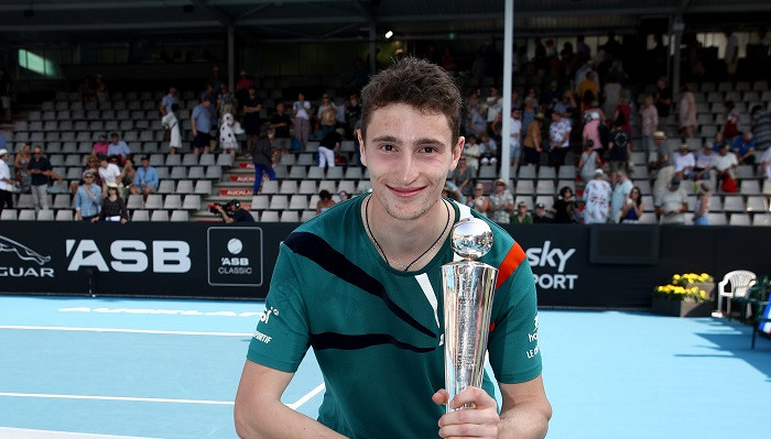Француз Умбер в Окленде выиграл первый в карьере турнир ATP - ATP