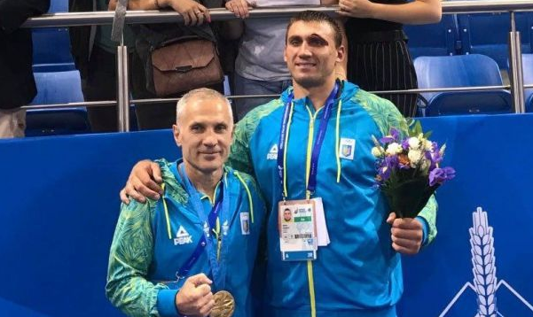 Менеджер Выхриста Котельник готовит иск к Федерации бокса Украины из-за своей дисквалификации