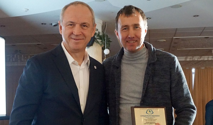 Як наставник Десни тренера Інгульця з ювілеєм вітав - Новини футболу