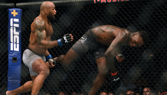 Адесанья победил Ромеро по очкам, защитив титул чемпиона UFC в среднем весе - MMA