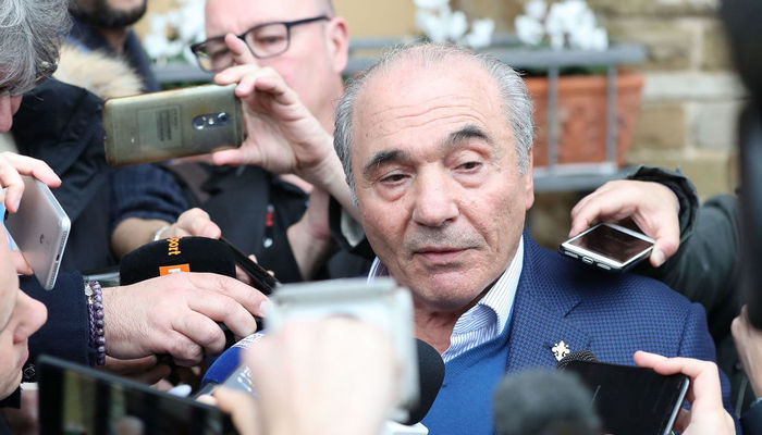 Президент Фиорентины: "В клубе 8-10 человек заражены коронавирусом" - Чемпионат Италии