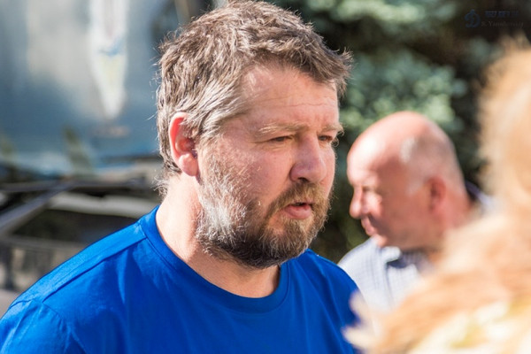 «За мои интервью деньги платят». Саленко поругался с журналисткой и полицейскими из-за нарушения карантина - Футбол