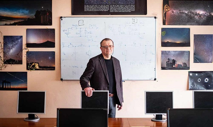 «Футбол із точки зору фізики – гра парадоксальна». Воротар, який став професором, – про гру, науку та майбутнє людства - Футбол