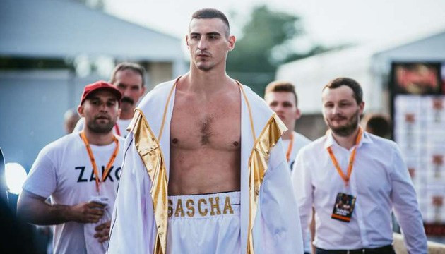 Захожий победил чеха Соура техническим нокаутом в третьем раунде (видео) - Бокс