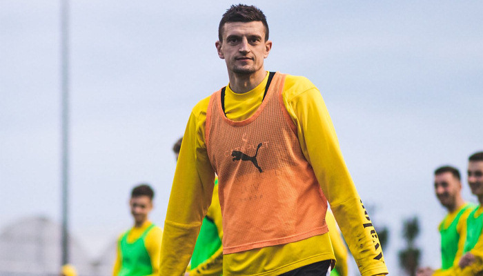 Рух дозаявил экс-защитника Зари Белого - Чемпионат Украины