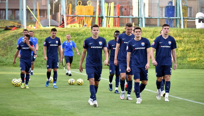 Мариуполь в спарринге разгромил Кристалл - Чемпионат Украины