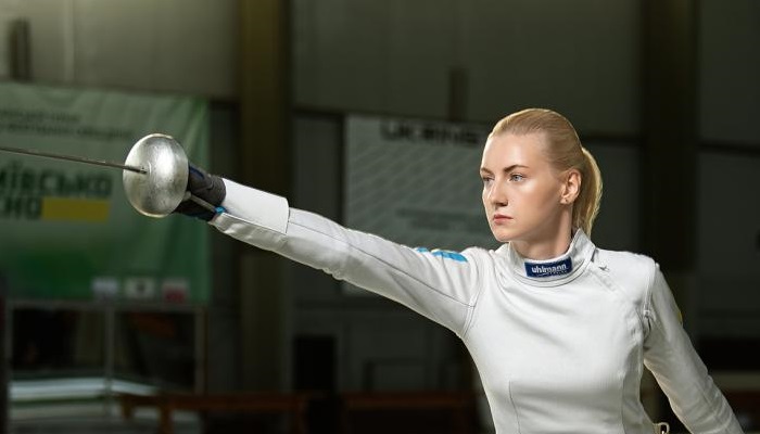 Украинка Кривицкая отказалась жать руку уроженке россии с грузинским паспортом на ЧЕ-2024 по фехтованию (видео) - Фехтование