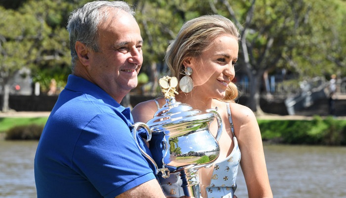Кенин прекратила сотрудничество с отцом и ищет нового тренера - WTA
