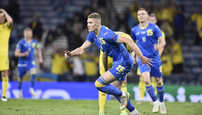 Довбик, Тилль, Цыганков и еще 30 лучших игроков недоигранного чемпионата УПЛ. Футбол