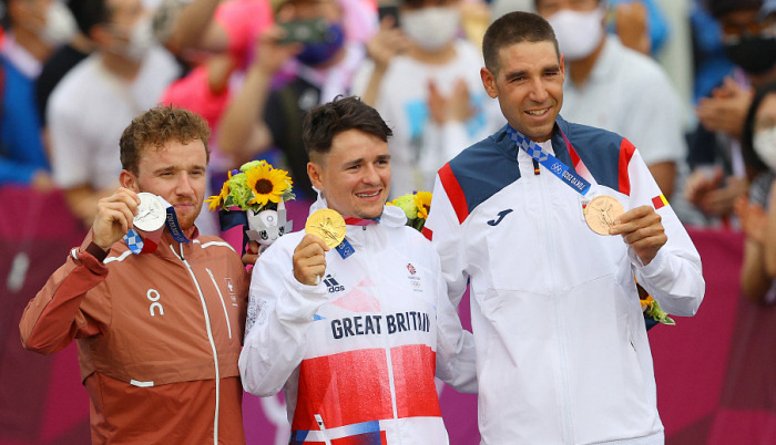 Британец Пидкок стал Олимпийским чемпионом по маунтинбайку - Олимпиада 2020